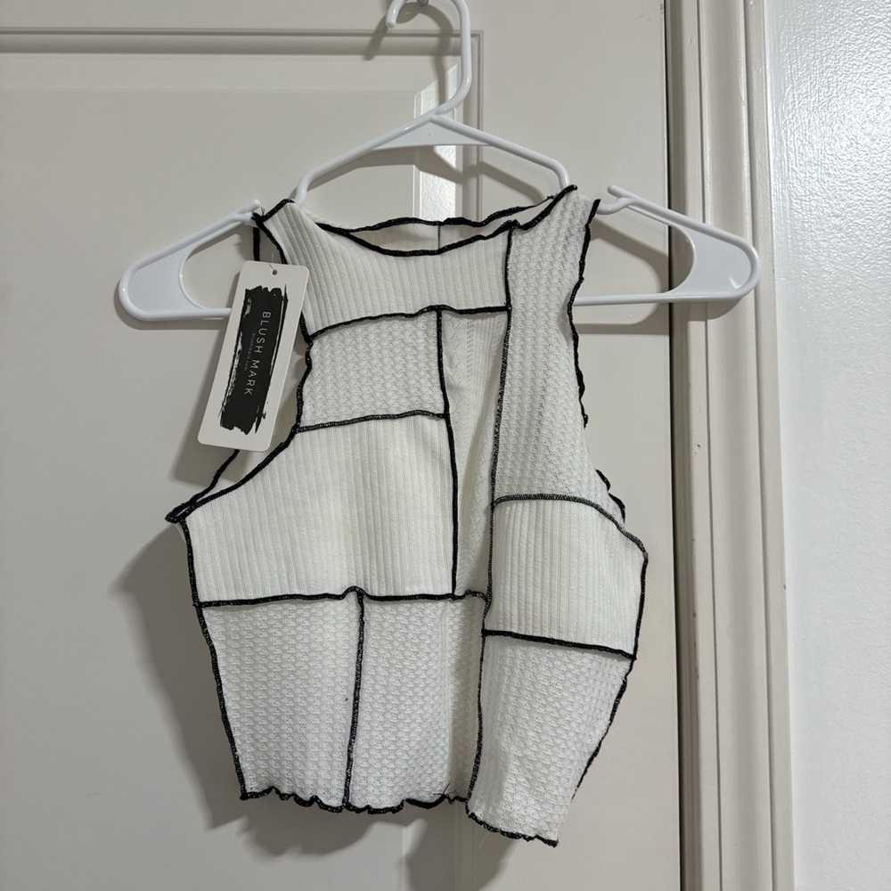 Chic White and Black Knit Crop Top